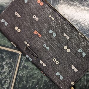 BNWT Fossil zip wallet